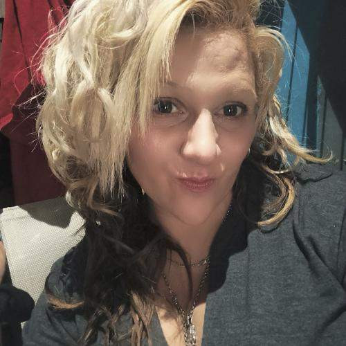 Milf Prilly pour sexe gratuit